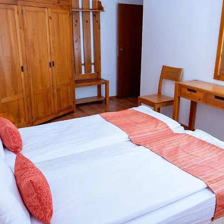 Two Bedroom In Murphys * בנסקו