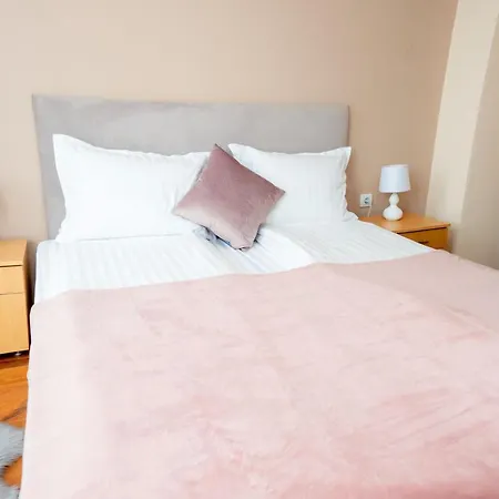 アパート Two Bedroom In Murphys